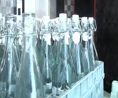 Plastic Ban | मंत्रालयात प्लास्टिकऐवजी आता काचेच्या बाटल्या, पर्यावरण मंत्री आदित्य ठाकरेंचा निर्णय | ABP Majha 