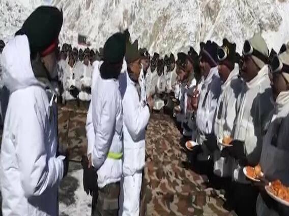 Siachen पहुंचे सेना प्रमुख मनोज मुकुंद नरवणे