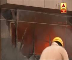 Peeragarhi में भीषण आग, धमाके के बाद ढहा बिल्डिंग का हिस्सा, देखिए ग्राउंड रिपोर्ट