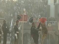 Republic Day 2020: अटारी-वाघा बॉर्डर पर बीटिंग रिट्रिट सेरेमनी का खास आयोजन, देखिए