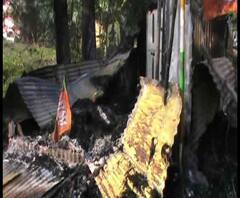 তৃণমূল-বিজেপি সংঘর্ষের জেরে বাঁকুড়ার চান্দাই গ্রামে বিজেপি কার্যালয়ে অগ্নিসংযোগ ও এলাকায় বোমাবাজির অভিযোগ