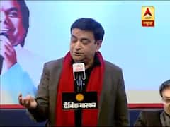 Poet Arun Gemini takes a dig at politicians during 'Kavi Sammelan'