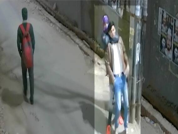 दिल्ली में दिनदहाड़े लूट, देखते रहे लोग, CCTV में कैद हुई वारदात