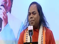 Shambhu Shikhar's powerful performance at Kavi Sammelan 