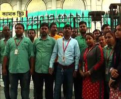 বাংলায় ক্রেতাদের আপ্যায়ন করায় সাসপেন্ড ২২ কর্মী, ক্যামাক স্ট্রিট প্যান্টালুনসে ধর্না ১৫০ কর্মীর 