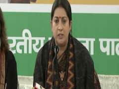'आम आदमी पार्टी पर धिक्कार है'- Smriti Irani निर्भया के दोषियों की फांसी में देरी पर बोलीं 