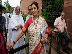 Deepika Padukone के JNU जाने पर क्या बोलीं Smriti Irani? देखिए