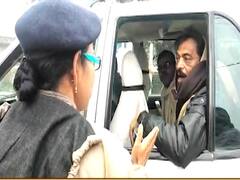 Bihar: Former JDU councilor misbehaves with lady officer 