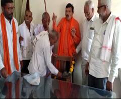 Farmer Protest | नांदेडमधील साखर कार्यालय फोडत शेतकऱ्यांचं आंदोलन | ABP Majha