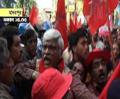 যাদবপুরে ধুন্ধুমার, রাস্তায় আগুন জ্বালিয়ে বিক্ষোভ, গ্রেফতার সুজন চক্রবর্তী