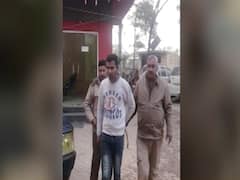 Greater Noida में गुमशुदा का पता बताने के नाम पर ब्लैकमैल करने वाला ठग गिरफ्तार