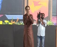 Felicitation of CM Thackeray | वचनपूर्ती केल्यानिमित्त बाळासाहेबांच्या जन्मदिनी मुख्यमंत्री उद्धव ठाकरेंचा सत्कार | ABP Majha 