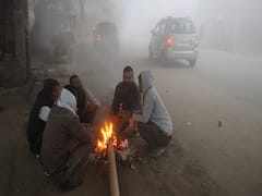 Delhi shivers at 5.8 degree Celsius, fog blankets Indian capital
