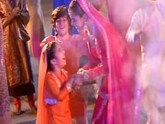 Soumya dresses up in red for Lohri celebration | Shakti Astitva Ke Ehsaas Ki