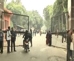 JNU Violence | अज्ञातांकडून जेएनयूच्या हॉस्टेलमध्ये तोडफोड-हाणामारी, 18 जण जखमी | ABP Majha