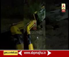 Ambivli railway station | आंबिवली रेल्वे स्थानकाजवळ वाळूच्या डंपरची गेटला धडक | ABP Majha