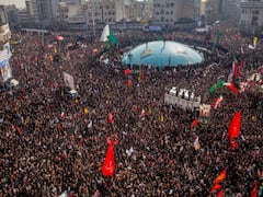 Iran: Thousands of mourners gather for Qasem Soleimani funeral