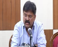 Awhad on Elgar Parishad | केंद्राचा निर्णय संविधानाच्या विरोधातला, मोठे खुलासे उघडकीस येतील म्हणून निर्णय- आव्हाड