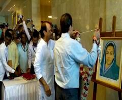 savitribai Phule | सावित्रीबाई फुलेंना मुख्यमंत्री, उपमुख्यमंत्र्यांची आदरांजली | ABP Majha