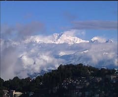 টাইগার হিলে তুষারপাত, আকাশ পরিষ্কার হলেই কলকাতা-সহ দক্ষিণবঙ্গে ফের জাঁকিয়ে ঠান্ডার পূর্বাভাস