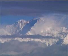 Reporter's Stories: দেখুন, টাইগার হিলে বছরের প্রথম বরফ পড়ার ছবি