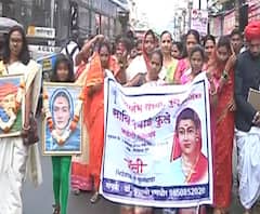 Savitribai Phule Jayanti | क्रांतीज्योती सावित्रीबाई फुलेंच्या जयंतीनिमित्त पुण्यात अभिवादन रॅली | ABP Majha