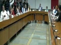 Om Birla chairs meeting of Lok Sabha floor leaders | Fatafat