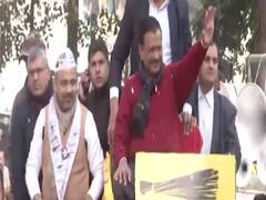 Delhi Polls: Kejriwal holds road show in Timarpur