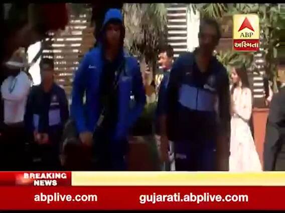 INDvAUS: ઓસ્ટ્રેલિયા સામેની બીજી વનડે માટે ટીમ ઈન્ડિયા પહોંચી રાજકોટ, જુઓ વીડિયો
