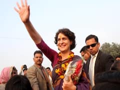Priyanka Gandhi...आप 'महासचिव' के साथ 'मां' भी हैं...जरा ध्यान दीजिए ! | Master Stroke