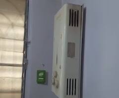 Borivali Death | गिझरमधून निघणाऱ्या विषारी गॅसमुळे गुदमरून मुलीचा मृत्यू | ABP Majha 