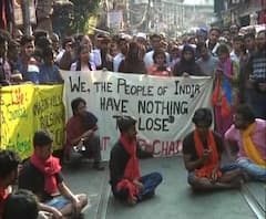 দেশ ভাগ হতে দেব না স্লোগান তুলে নাখোদা মসজিদ থেকে জোড়াসাঁকো পর্যন্ত মিছিল পড়ুয়াদের, সামিল সাধারণ মানুষও