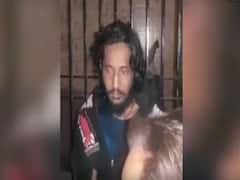 ભરુચઃ ઝડેશ્વરમાં ચોરી કરવા આવેલા શખ્સને લોકોએ ફટકાર્યો, વીડિયો વાયરલ