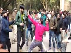 JNU में सस्ती शिक्षा की लड़ाई या सियासी कब्जे की? नकाब पहन कर उपद्रव किसने किया?