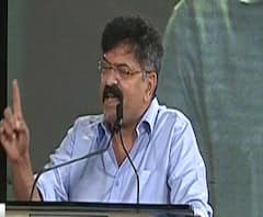 Jitendra Awhad CAA-NRC | सीएए-एनआरसीची लढाई फक्त मुस्लिमांची नाही तर प्रत्येक नागरिकाची लढाई - जितेंद्र आव्हाड