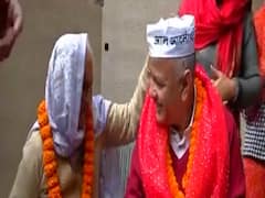 Delhi Election 2020: नामांकन से पहले Manish Sisodia ने की पूजा-अर्चना