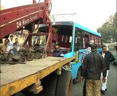 Reporter Stories: মুদিয়ালিতে দুটি বেসরকারি বাসের সংঘর্ষ; ভাঙল ডিভাইডারের রেলিং