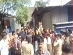 સુરતઃ ઉદનામાં ડિમોલિશન દરમિયાન સ્થાનિકો અને પોલીસ વચ્ચે ઘર્ષણ, જુઓ વીડિયો