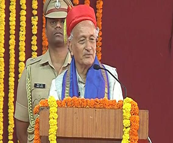 Pune University | सावित्रीबाई फुले पुणे विद्यापीठाचा पदवीप्रदान सोहळा, राज्यपाल अध्यक्षस्थानी | ABP Majha