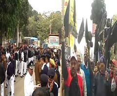 প্রধানমন্ত্রীর সফরের মধ্যেই ধর্মতলায় সিএএ-র প্রতিবাদে বিক্ষোভ কর্মসূচি, অশান্তি রুখতে মোতায়েন বিশাল পুলিশ বাহিনী