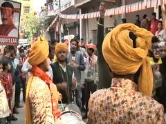 Delhi Election 2020: घोंडा में Amit Shah के रोड शो से पहले समर्थकों में भारी उत्साह