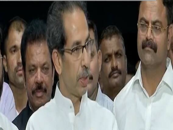 Maharashtra: अन्नदाता जान दे रहा था, नेता कुर्सी के लिए लड़ रहे थे !