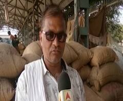 Krushi Utpanna Bazar | बाजार समिती निवडणुकीत शेतकऱ्यांना मतदान नाही, ठाकरे सरकारच्या निर्णयामागे खर्चिक आणि अव्यवहार्यतेचं कारण