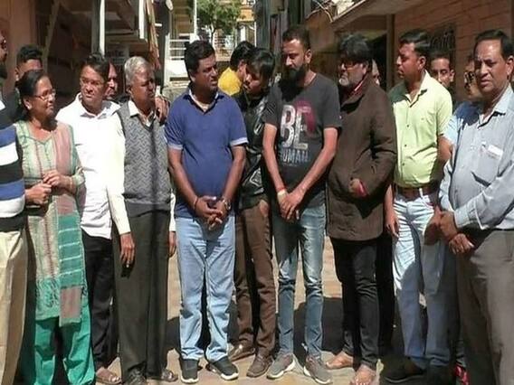 નવસારીઃ વિજલપોર પાલિકાના બળવાખોર સભ્યોને ભાજપે ફટકારી કારણદર્શક નોટિસ, જુઓ વીડિયો