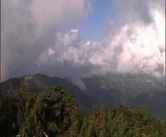 Reporter's Stories: রবিবার টাইগার হিল থেকে দেখা গেল না কাঞ্চনজঙ্ঘা, দার্জিলিংও মেঘে ঢাকা