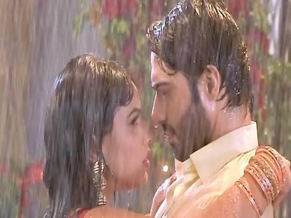 Romance brews between Brinda and Dev during rainy season | Saas Bahu Aur Saazish (29.01.2020)