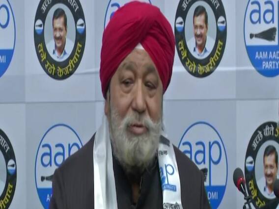 Delhi election: Delhi बीजेपी को झटका, AAP में शामिल हुआ ये कद्दावर नेता