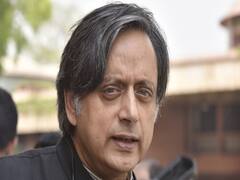CAA-NRC के खिलाफ छात्रों के बीच Jamia-JNU पहुंचे Shashi Tharoor, हुआ विरोध | नमस्ते भारत