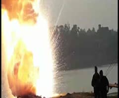 নৈহাটিতে বাজি-বিস্ফোরণ: চন্দননগরের পুলিশ কমিশনারকে ঘিরে বিক্ষোভ চুঁচুড়ায়, ক্ষতিগ্রস্তদের ক্ষতিপূরণের আশ্বাস 