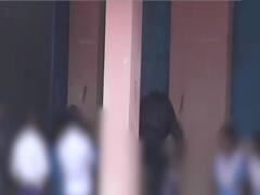 Odisha: 15 बच्चों को लाइन में बिठाकर शिक्षक ने खून निकलने तक पिटा